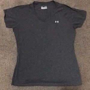 Under Armour T-shirt